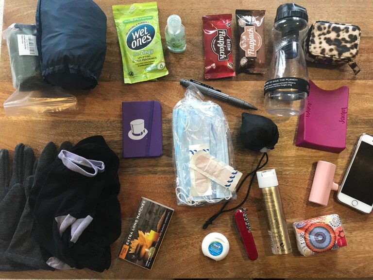 Girl Prepared – Every Day Carry in a Handbag