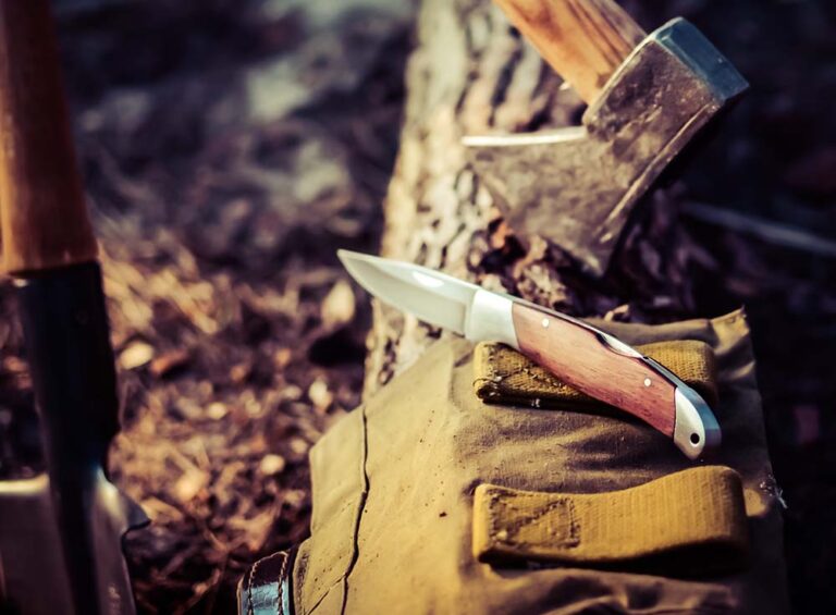 Exploring the Differences: Prepping vs. Bushcraft