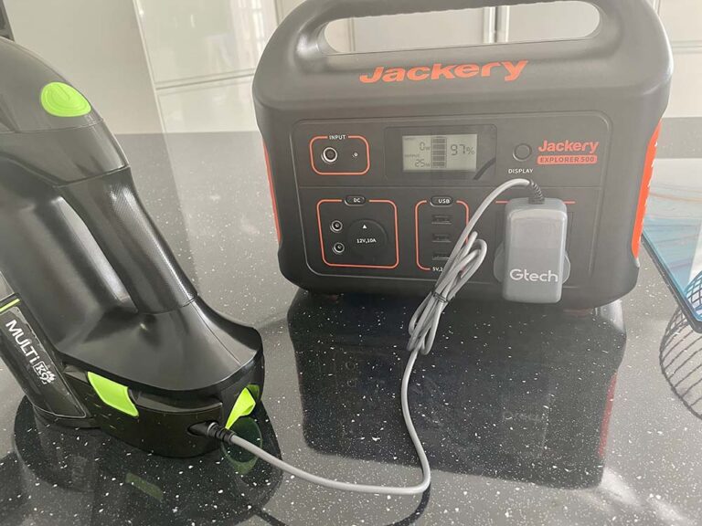 Getting free energy from the sky! A genuine review of the Jackery Portable Power Station and SolarSaga Solar Panel
